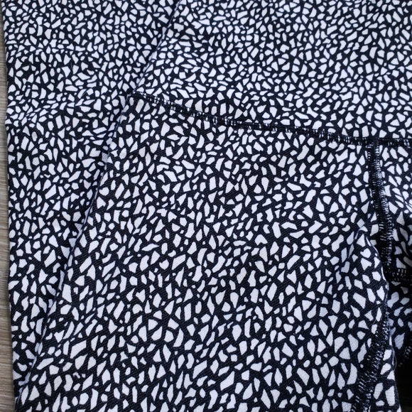 Lululemon Wunder Under Crop (Hi-Rise) Rare Mosaic - Picture 3 of 12